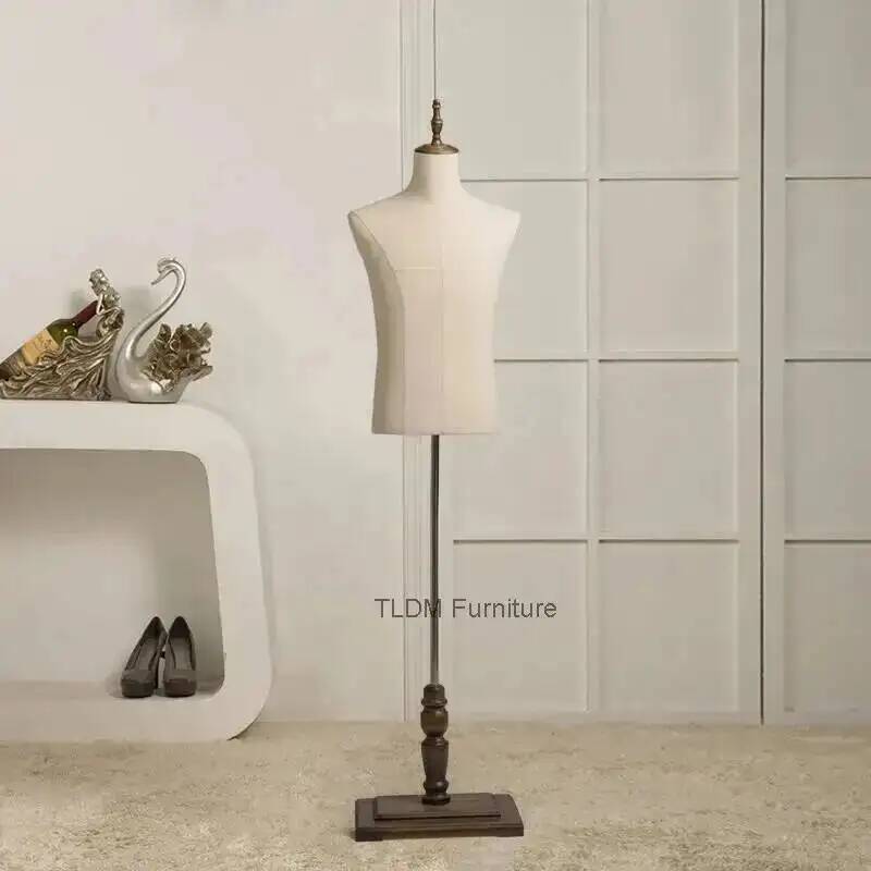 Women Formal Wear Shop - مانيكان عرض بدلات رسمية أنيقة للرجال،