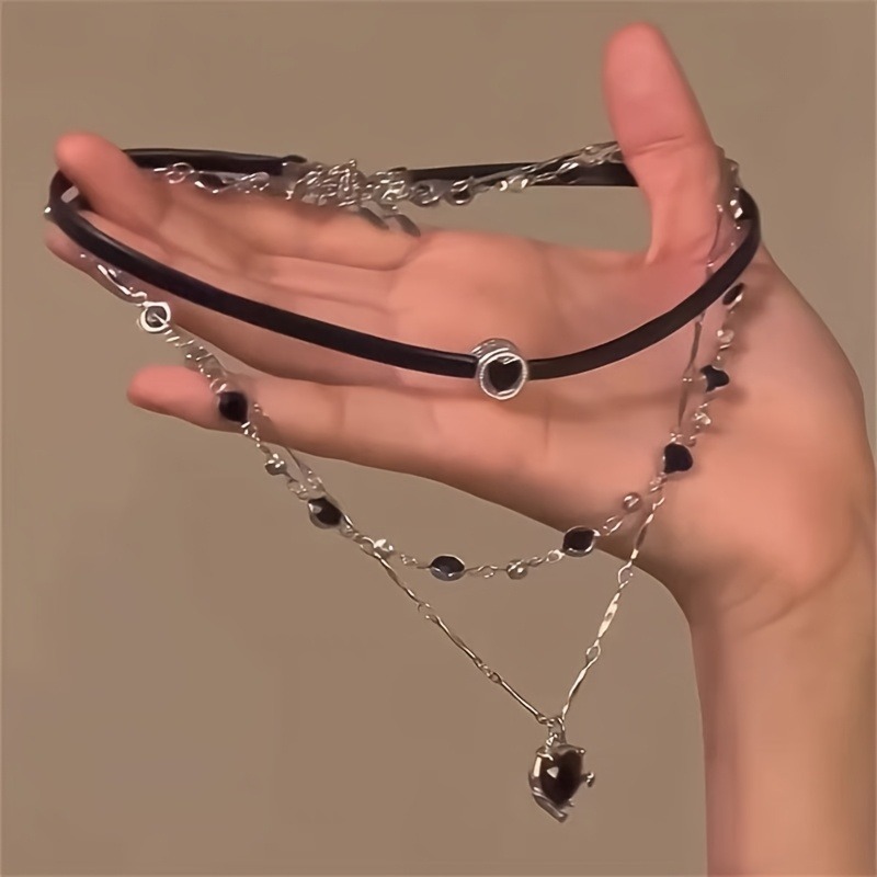 Formal Wear Jewelry For Women - قلادة قلبية متعددة الطبقات بتصميم قوطي،