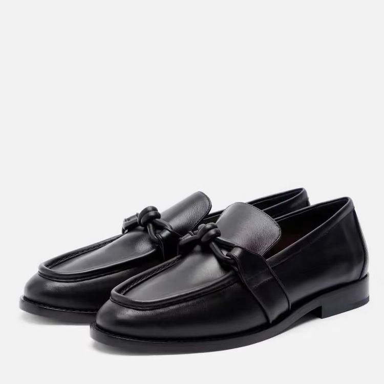 Women Formal Wear With Shoes - أحذية نسائية جلدية بتفاصيل عقدة، سهلة