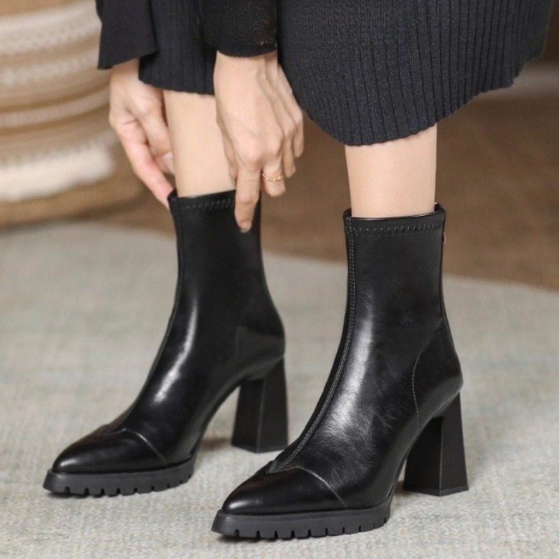 أحذية ضيقة فرنسية بمقدمة مدببة - مراجعة Pump Heel Block وسعره