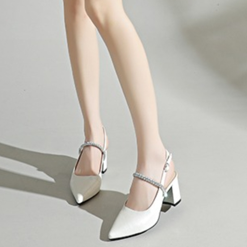 أحذية نسائية بكعب مربع مرصعة ب - مراجعة Women Formal Wear With Shoes وسعره