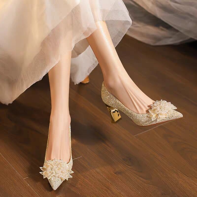 حجر الراين زهرة كتلة كعب أحذية - مراجعة Pump Heel Block وسعره